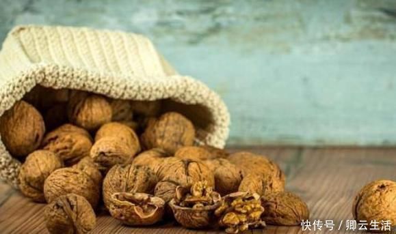 睡眠穴|经常失眠的“福星”，天然“催眠”食物，没事吃点帮你更快入睡！