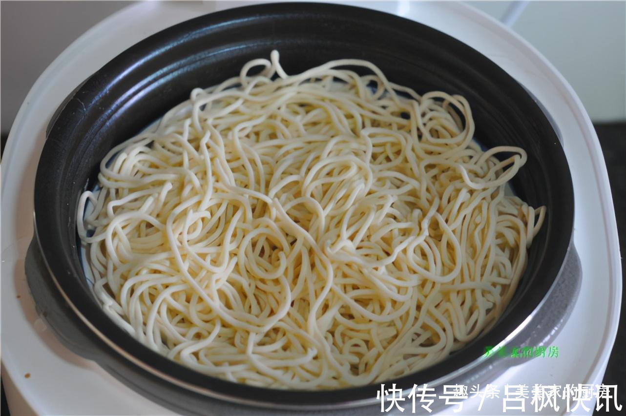 电饭锅|天冷,儿子迷上了此碗面,爽滑多汁,香气扑鼻,1周5次嫌不够!