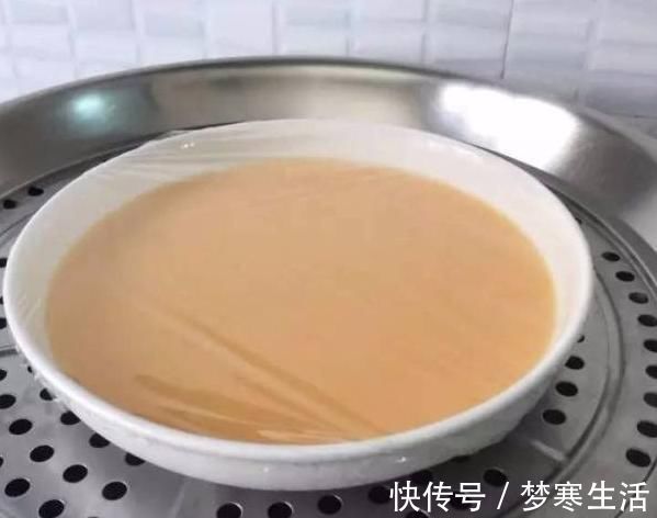 蜂窝状|蒸鸡蛋羹,加热水还是加冷水?大厨教你一招,鲜嫩可口,入口即化