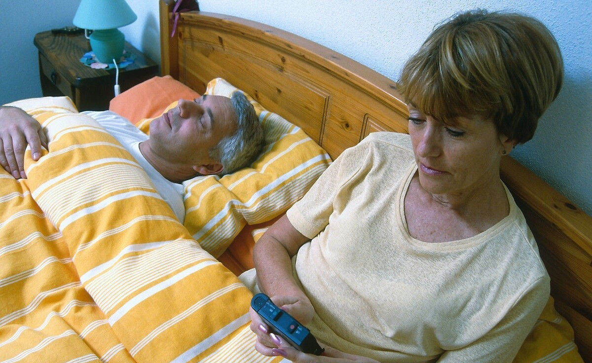 改善|为何上年纪的女性容易失眠？或许跟4个原因有关，做好4点来改善