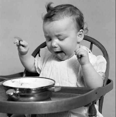 餐桌上|孩子非常乖，乖到让人心疼！餐桌上有些话，不该对孩子说