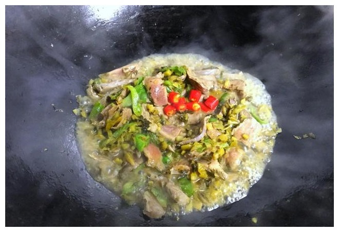 睡眠不好的人要多吃这菜,2分钟教你做,香辣开胃没腥味,超下饭