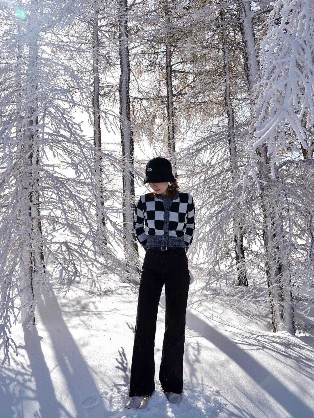 米黄色|长款羽绒服搭什么最好看?码住这三件,每天上街美的都不重样