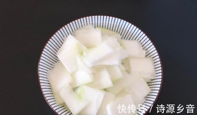 冬天就给家人做这汤！暖胃利湿特好喝，每周吃两次手脚不凉不怕冷！