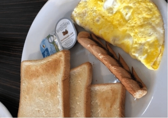 晚餐就|美国普通家庭的一日三餐,他们主要吃什么中国游客食物吃不惯