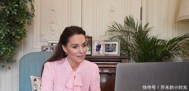 梅根耳环升级记,从100元小众品牌到3万元钻石耳环,喂鸡也要显摆