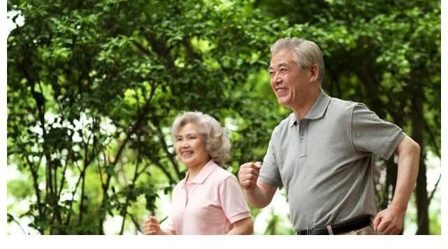 降血脂|运动可以降血脂?医生:坚持3点,或比运动有效,血脂慢慢降下来