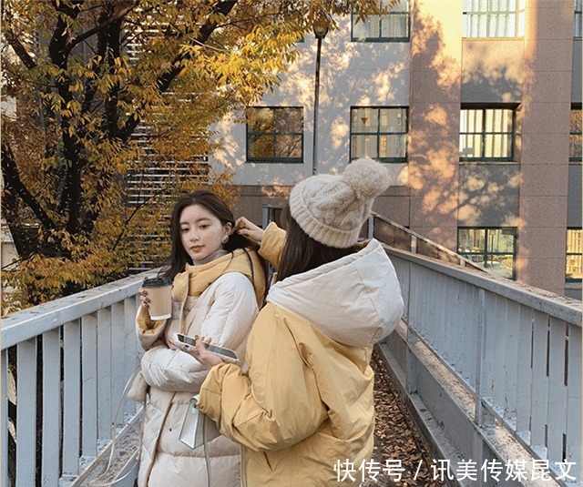 气质|秋冬穿羽绒服,别老是穿黑色了,试试这几种减龄色,时髦还显气质