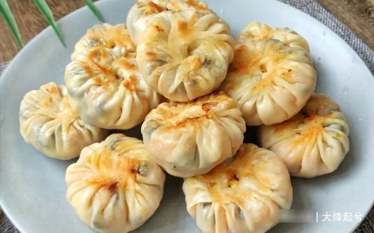 家有高中生,妈妈按时早起变着花样做早餐,看看一个小时准备了啥