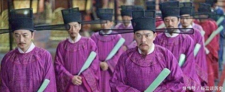 宋朝官员|宋朝大臣上朝，为何会拿一块板子？有何用处？这是宋朝特色吗？