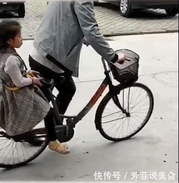 |搞笑GIF趣图:这都是别人家的孩子,为什么我小时候不会这一招