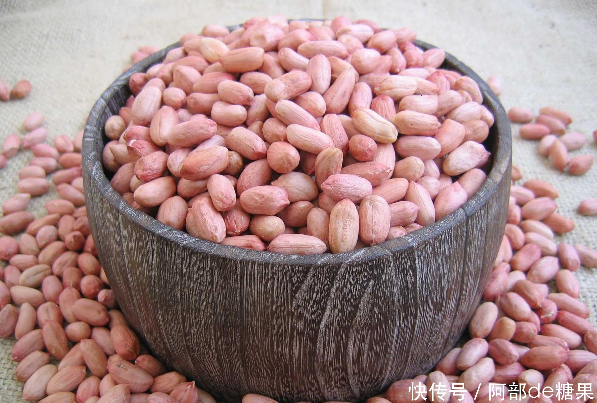 生花生和熟花生差别如此大!到底是吃生的还是熟的?早知早好