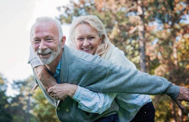 長壽的人，往往常做4件事，做得越多更易長壽，有一二個(gè)也好