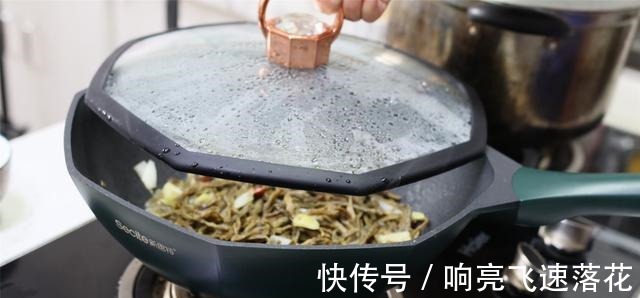 大豆角|韭菜和它是绝配，比放肉炒还好吃，鲜香味浓让人百吃不厌！