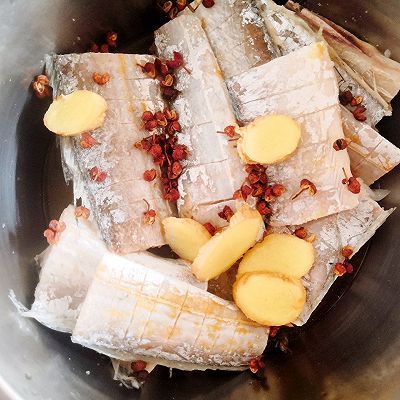 宝子们|红烧炸带鱼