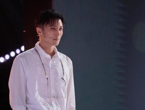 李健 这一季《中国好声音》,单依纯不能夺冠的话,那肯定是败在它手上