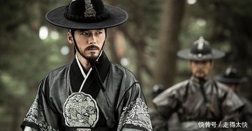 人摸|俗话说“男怕摸头,女怕摸腰”,到底意味着什么真想很简单!