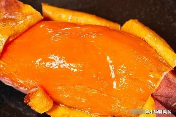 清甜|蒸红薯有窍门，不要只会隔水蒸！学会4点，红薯清甜香浓又软糯！