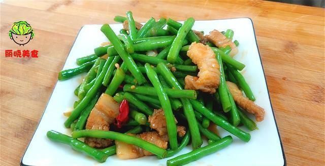 豆角有人焯水,有人直接炒,难怪不好吃,看饭店大厨师是怎么做的