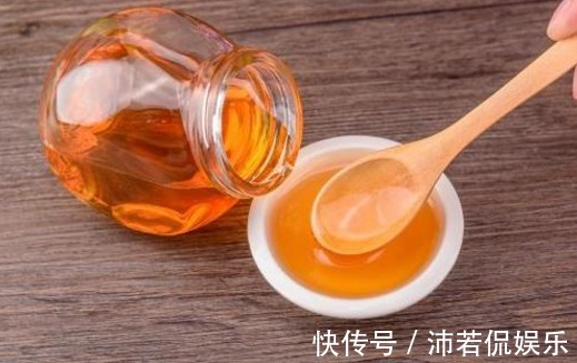 睡眠质量|常喝蜂蜜好处多,早上喝还是“晚上喝”很多人都在犯错