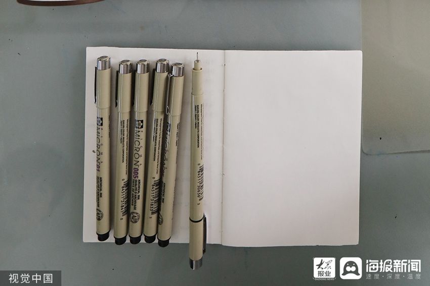 青岛农业大学|不打草稿一气呵成 青岛大学生用0.1毫米针管笔将苏轼诗词绘成8米长卷