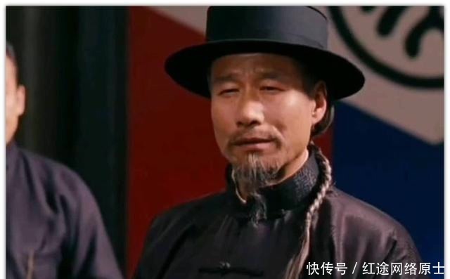 辜鸿铭|因倒拿报纸读被英国人嘲笑,他说:英文太简单,不倒着看有意思吗