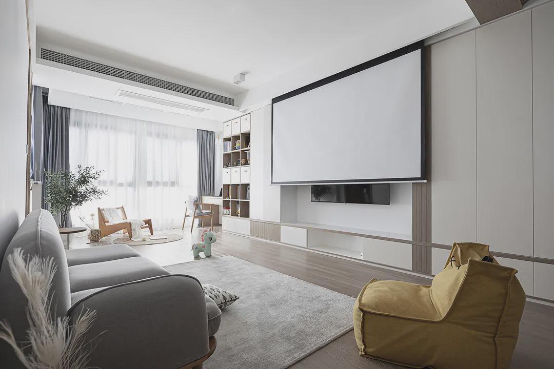 主卧|“穷装”反而更干净舒适，103㎡色调高度统一，耐看极了