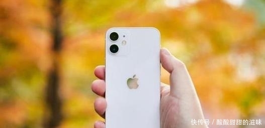 轻盈|第一次上手的iPhone12mini, 第一个感觉是“轻盈!