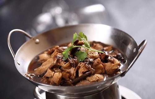 开个东北菜馆,哪些菜是必须有的,没有就不配称为东北菜?