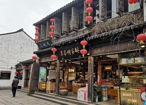 苏州这个地方胜过观前街，当地人基本都去，游客得知后称赞不已