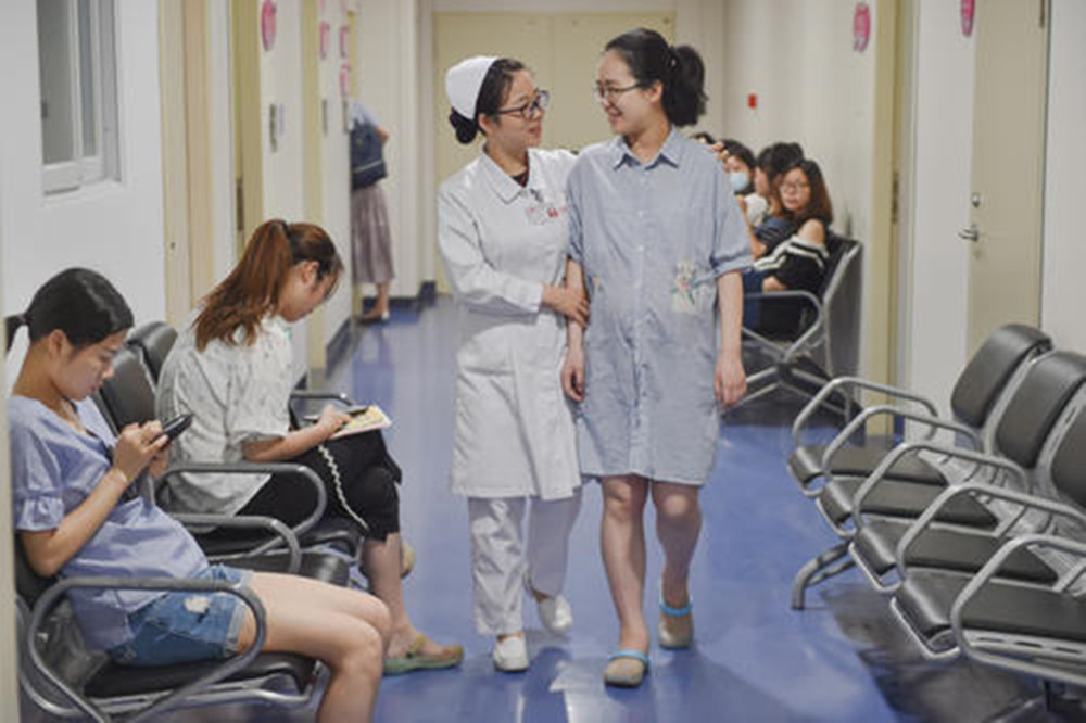 朱莉|“生下来活下去,头胎是报恩的”,医院为何力保头胎很多人不懂