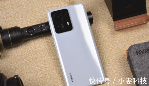 鸿蒙os|买华为P50还是小米MIX4?线下老板建议很实在,说到心坎上了