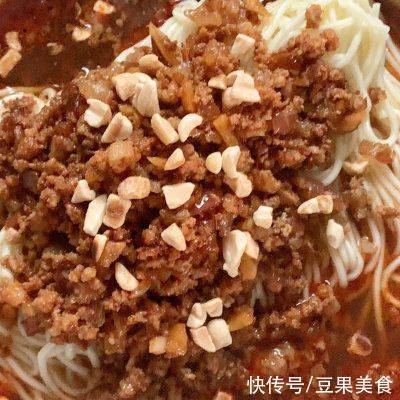 小面|这重庆人的早餐：杂酱面连吃3天了！明天还想吃
