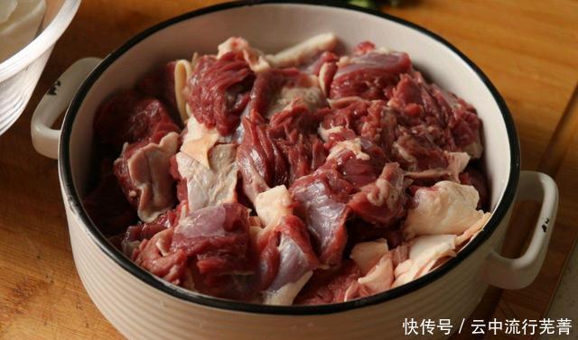 散湿|冬天萝卜牛腩这道菜要常吃,驱寒散湿,“小人参”可不是浪得虚名