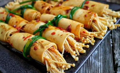  地区|美食优选：香菇油菜，霸王猪蹄，酱爆鸡丁，金针菇卷的做法