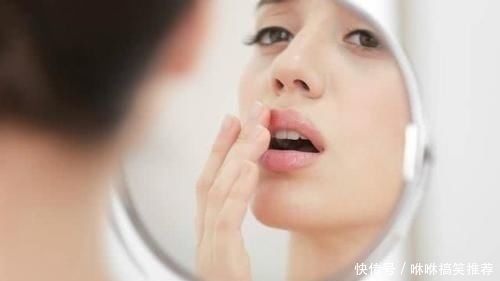 女生有这5个习惯，会让嘴唇变丑尤其第2个，不改掉难提升颜值