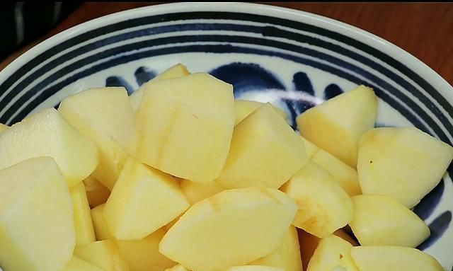 味道|教你拔丝苹果零失败的做法,苹果酥脆拉丝,酸酸甜甜的味道很独特