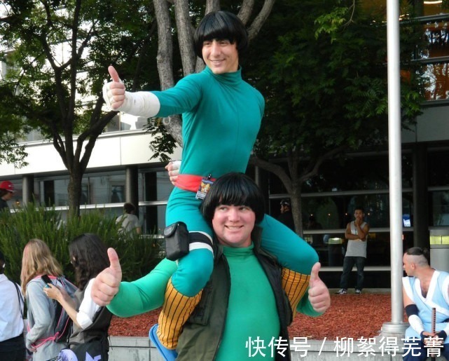 COS|火影亲子COS凯与小李,比大拇指动作直呼内行,COS道具诠释青春