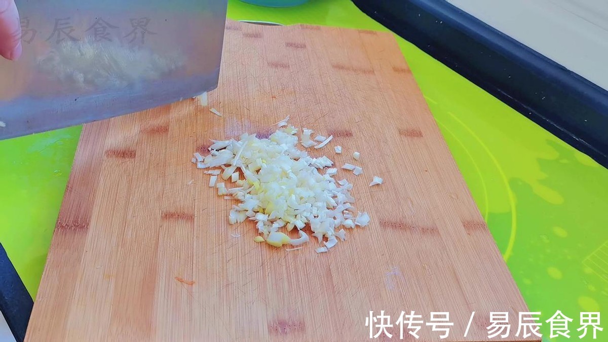 一日三餐|包菜搭配细粉丝，简直是绝配，口感细腻滑口，有点香