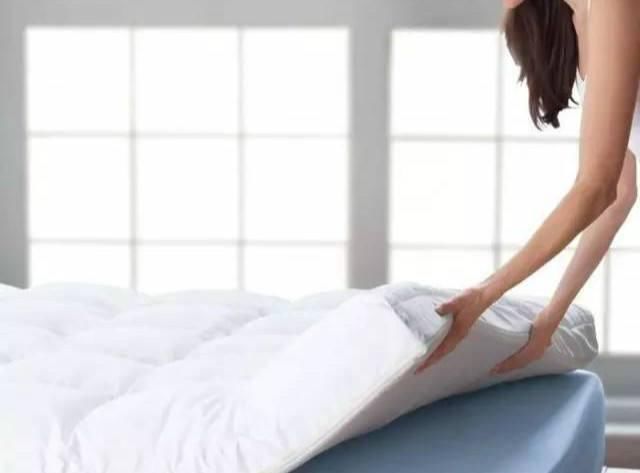 床垫用久了成螨虫窝,老人家都用这种土方法,立马把螨虫杀干净