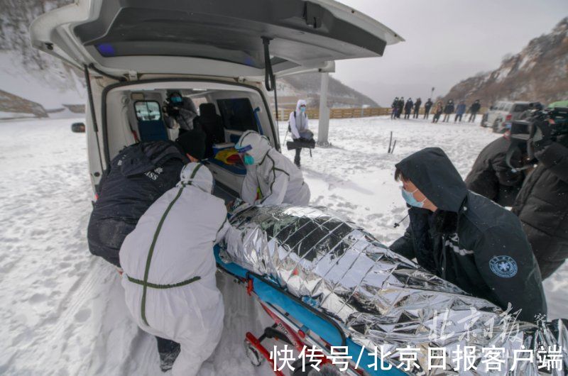 勇敢者救援队|会滑雪懂急救，“勇敢者救援队”护航冬奥高山滑雪