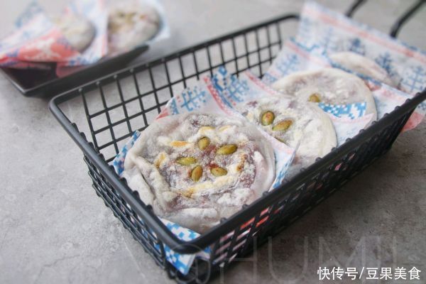 一上桌就被哄抢，这道红豆糯米饼的诱惑我跪服