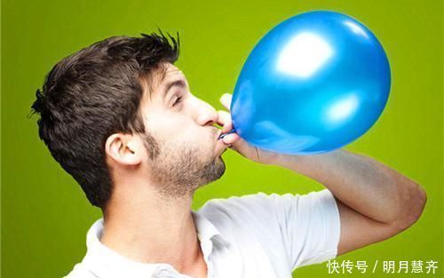 男性开始步入衰老时,身体两处地方会缩小,你就要注意自身健康了