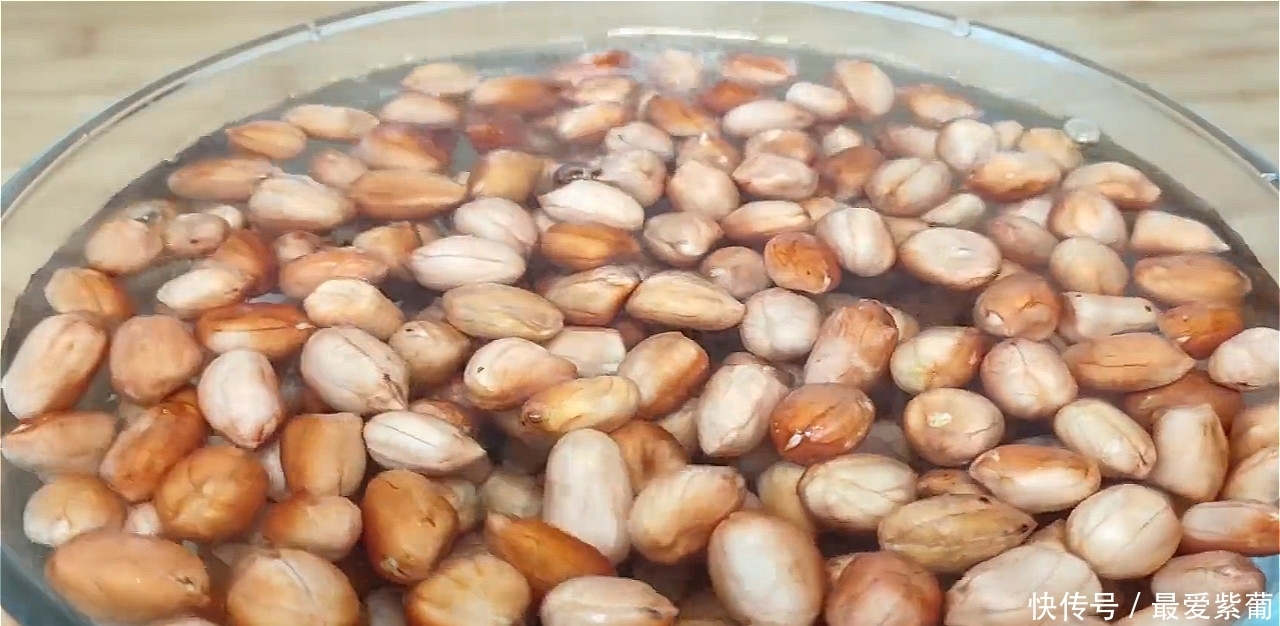 花生米|花生米酥脆的做法,千万不要油炸,试试这样做,放一个月还酥脆
