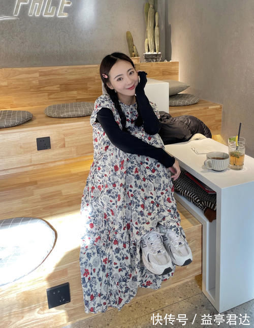 春天|今年碎花裙这样穿,优雅显气质,开启一整个春天的浪漫
