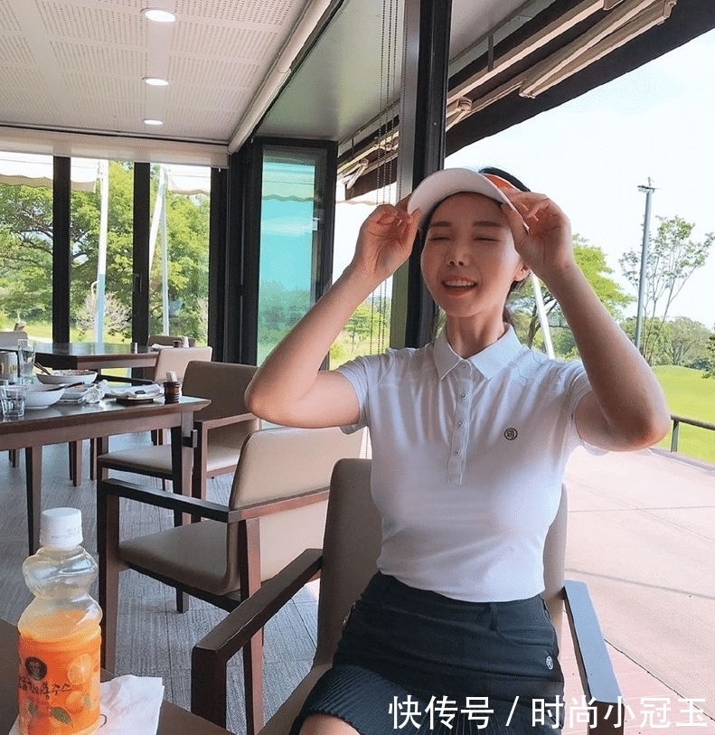 穿搭 运动小清新穿搭,衬衣搭配百褶裙,仙女是不是她?