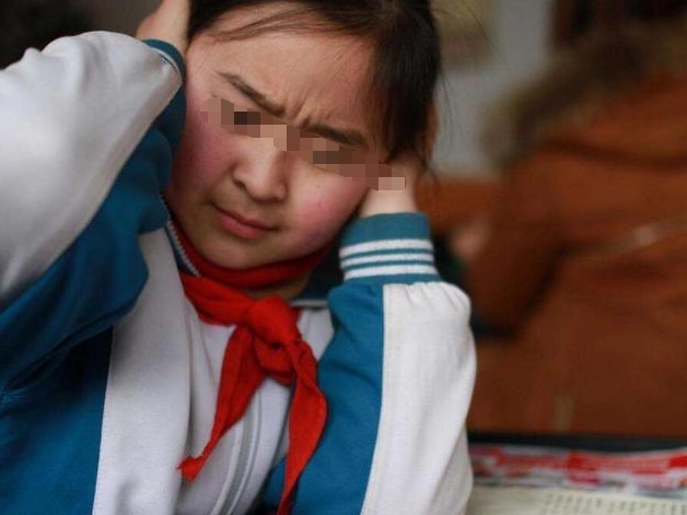 爸爸|爸爸给女儿取名“紫懿”,自认为有韵味,妈妈默读后:瞅瞅你姓啥