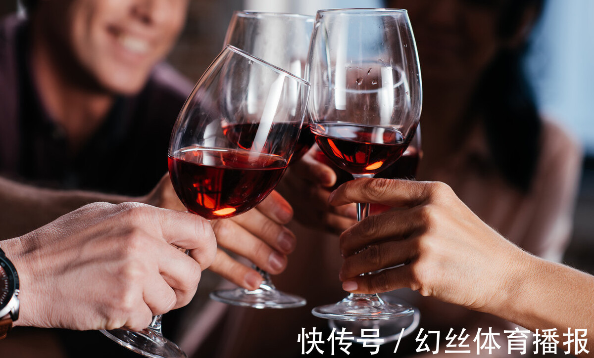 心脑|患高血压的中老年人执意喝酒,会有什么影响?本文讲解