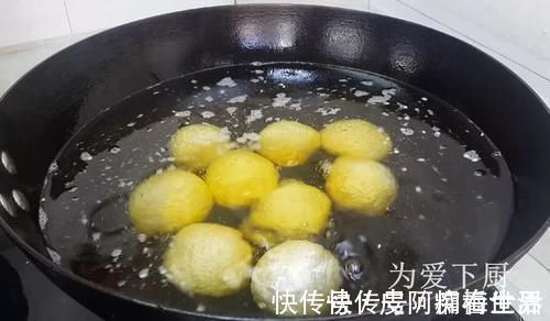麻团这做法才正确,掌握几个小技巧,个个空心不炸锅
