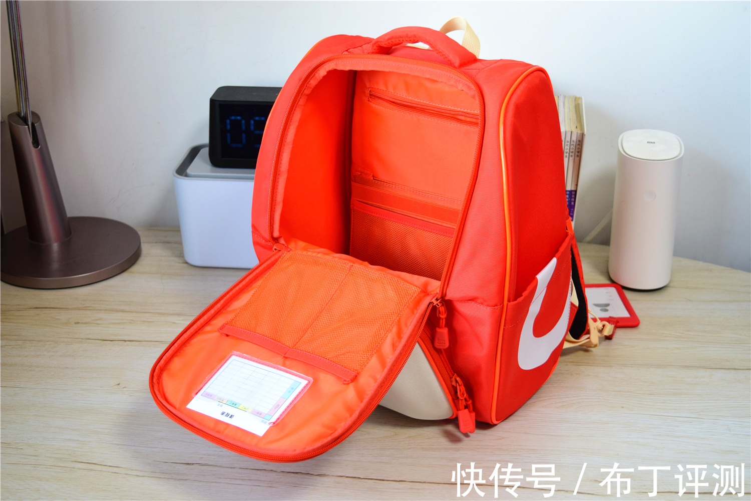 书包|悬浮减重设计,送给孩子更好的开学礼物,能抗菌还能减压护脊!